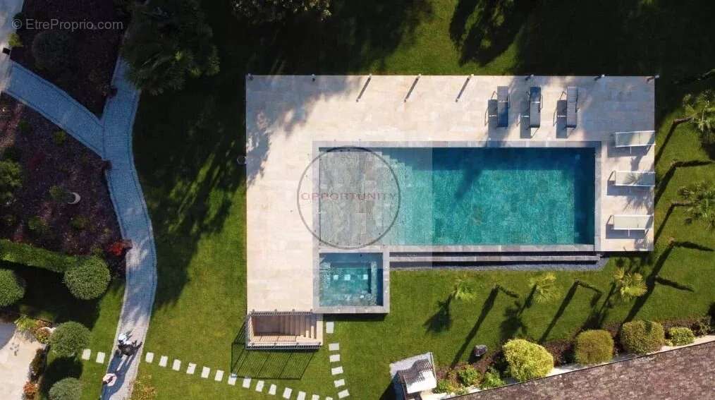 Maison 400 m² à Samoreau  - photo 17