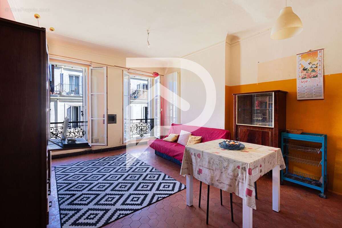 Appartement à MARSEILLE-2E