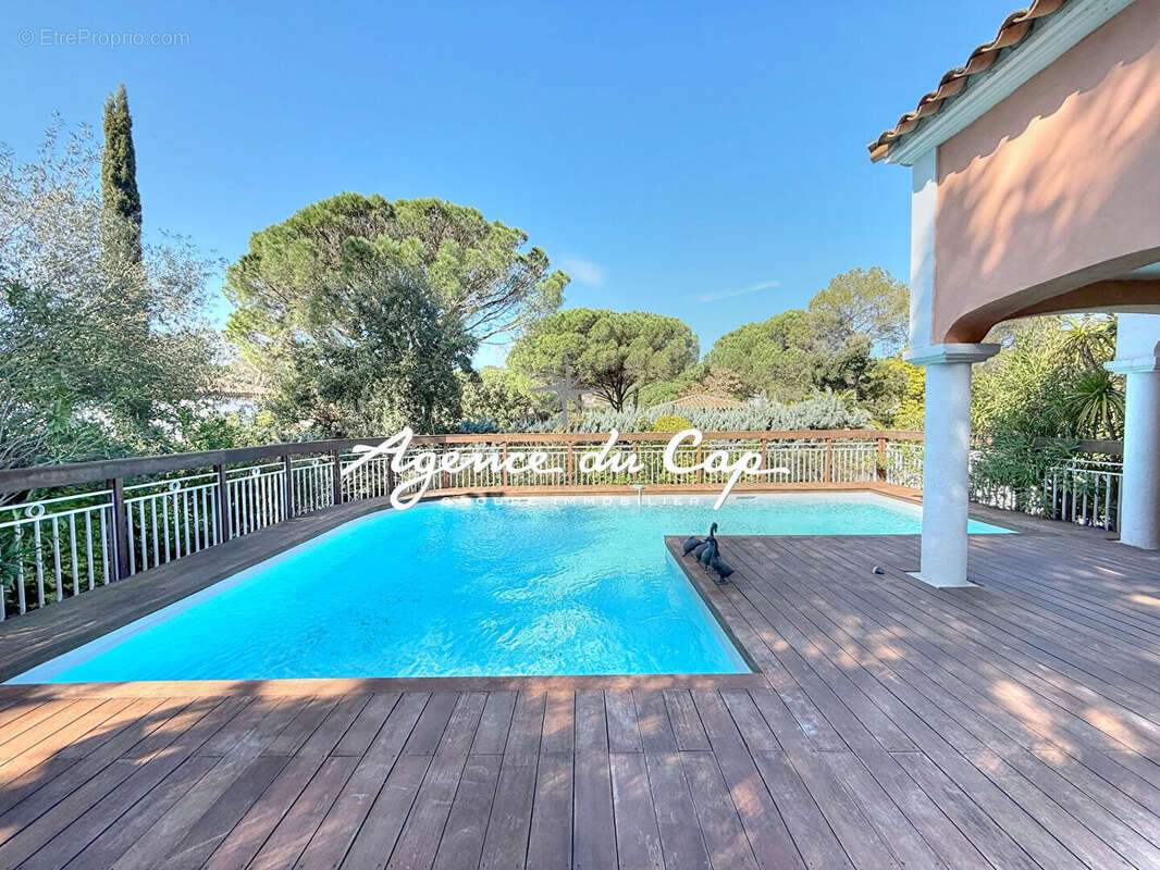 Saint raphael valescure les golfs villa 5 pieces piscine - photo 2