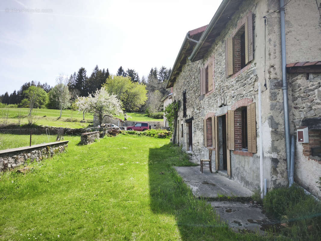 Maison à DORANGES
