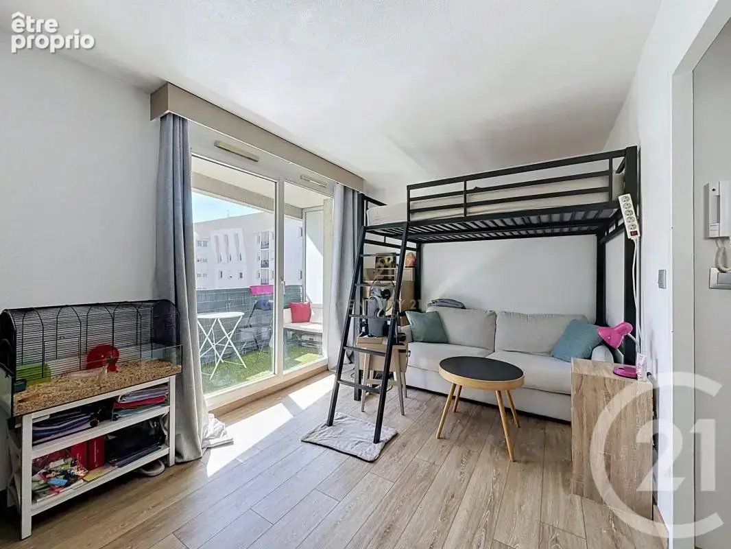 Appartement à LYON-8E