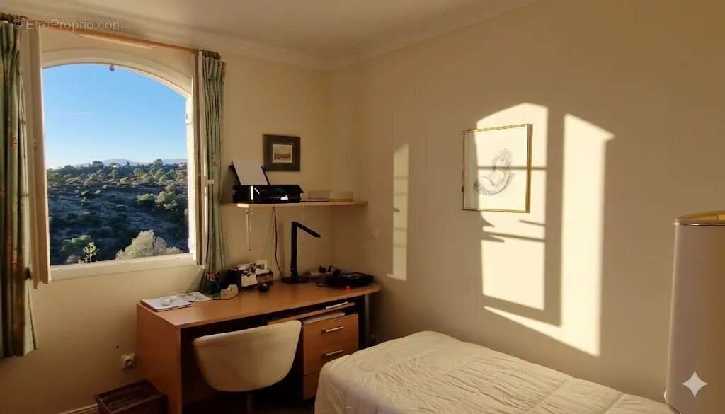 Maison à VILLENEUVE-LOUBET