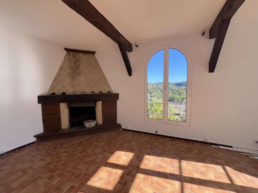 Maison à MONTAUROUX