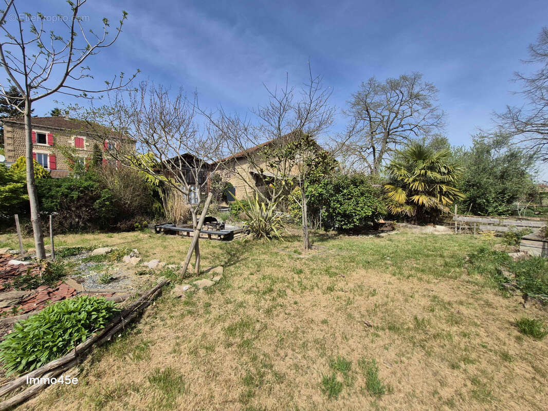 Maison à HAUTERIVES