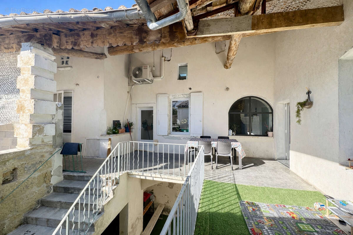 Maison à AIGUES-VIVES