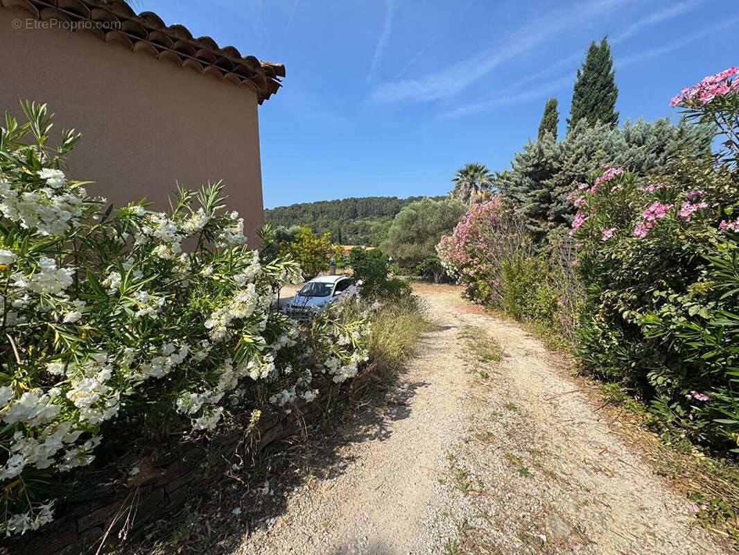 Maison à LE CASTELLET