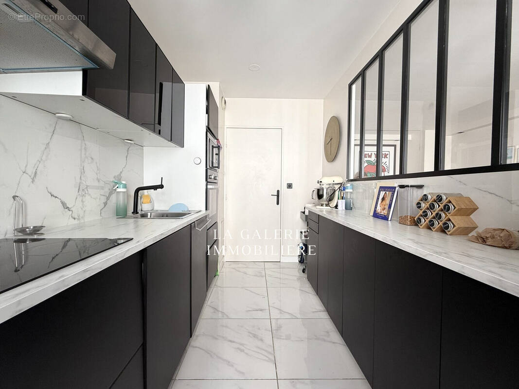 Appartement à SURESNES