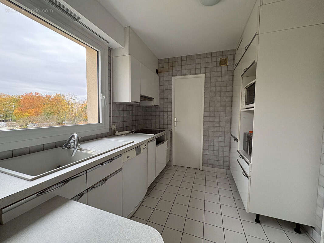 Appartement à VERRIERES-LE-BUISSON