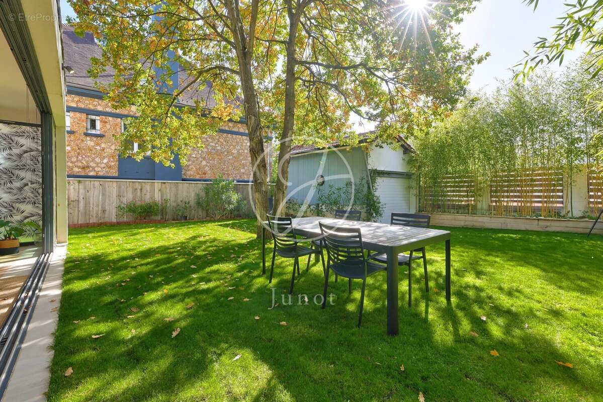 Maison à SAINT-CLOUD