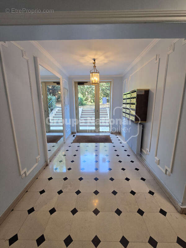 Appartement Versailles "LA ROSERAIE " - 2 pièce(s) 32 m2 - photo 13