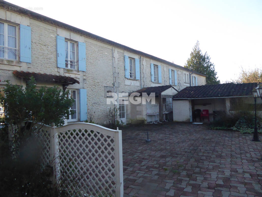 Maison à SAINT-SEVERIN