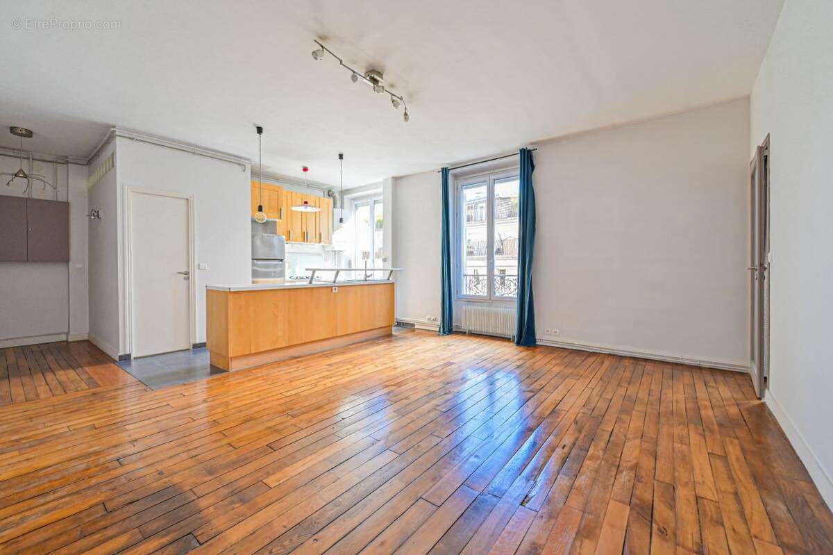 Appartement à PARIS-11E