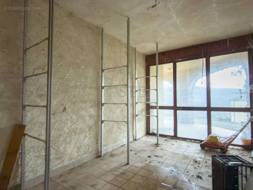 Maison à SAINT-PRIVAT