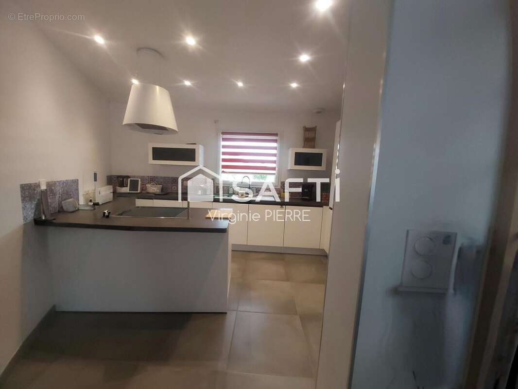 Photo 2 - Maison à ANGUERNY