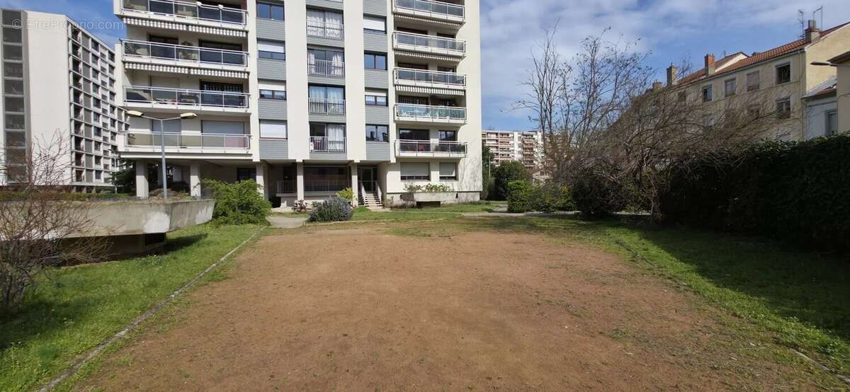 Appartement à LYON-6E