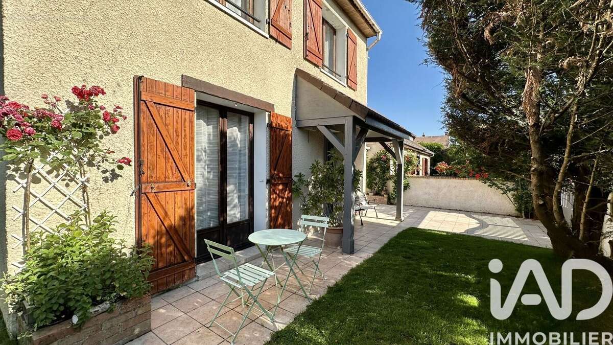 Photo 2 - Maison à SAINTE-GENEVIEVE-DES-BOIS