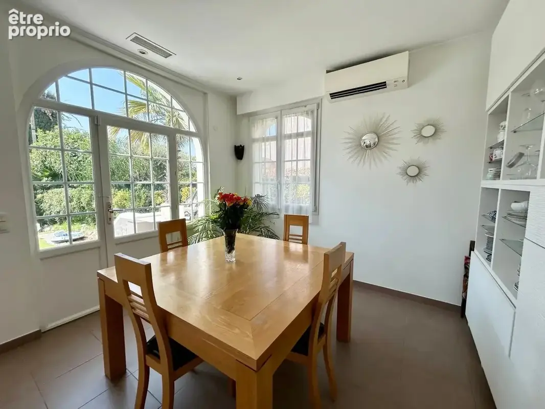 A vendre villa de charme avec une adresse exception - photo 4