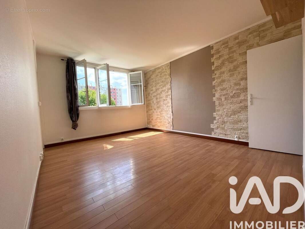 Photo 3 - Appartement à CHOISY-LE-ROI