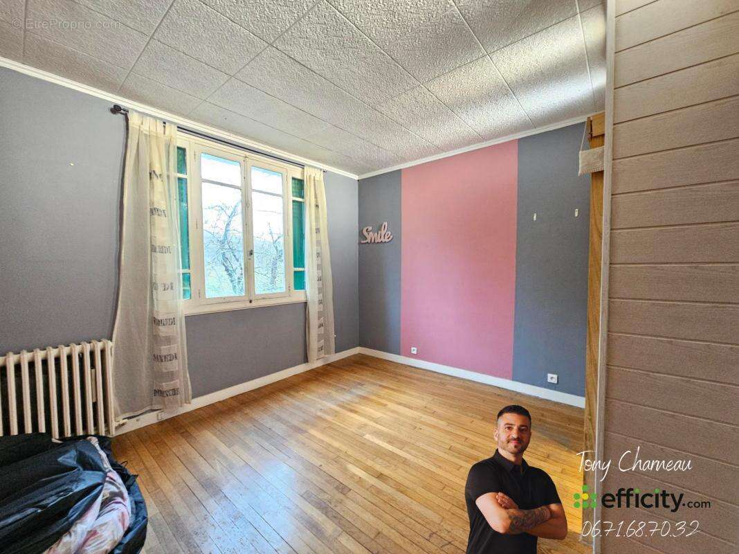 Maison à AZE