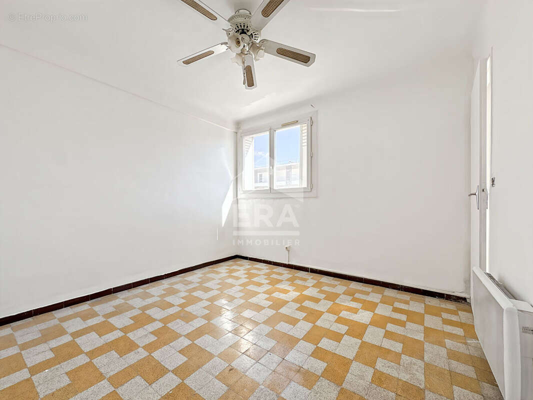 Appartement à MARSEILLE-3E