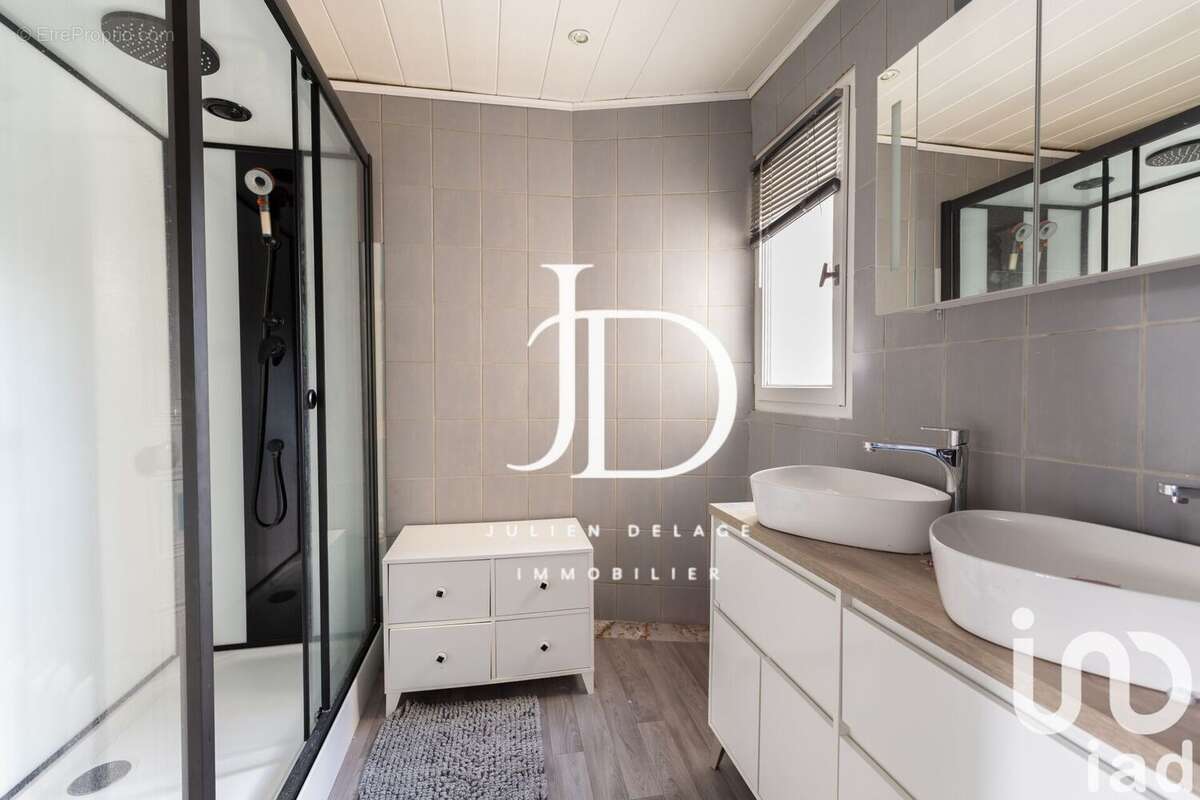 Photo 4 - Maison à VER-SUR-LAUNETTE