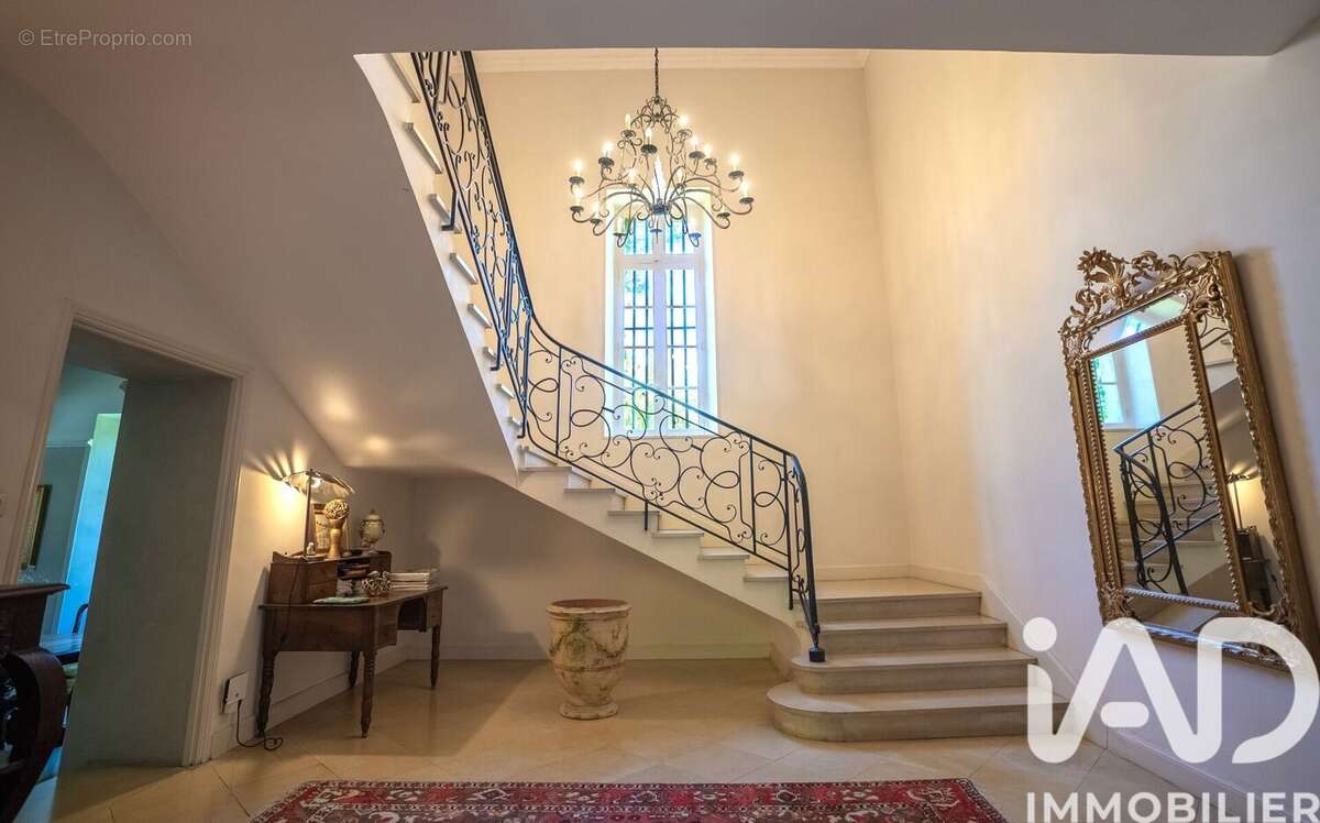 Maison 420 m² à Ales  - photo 8