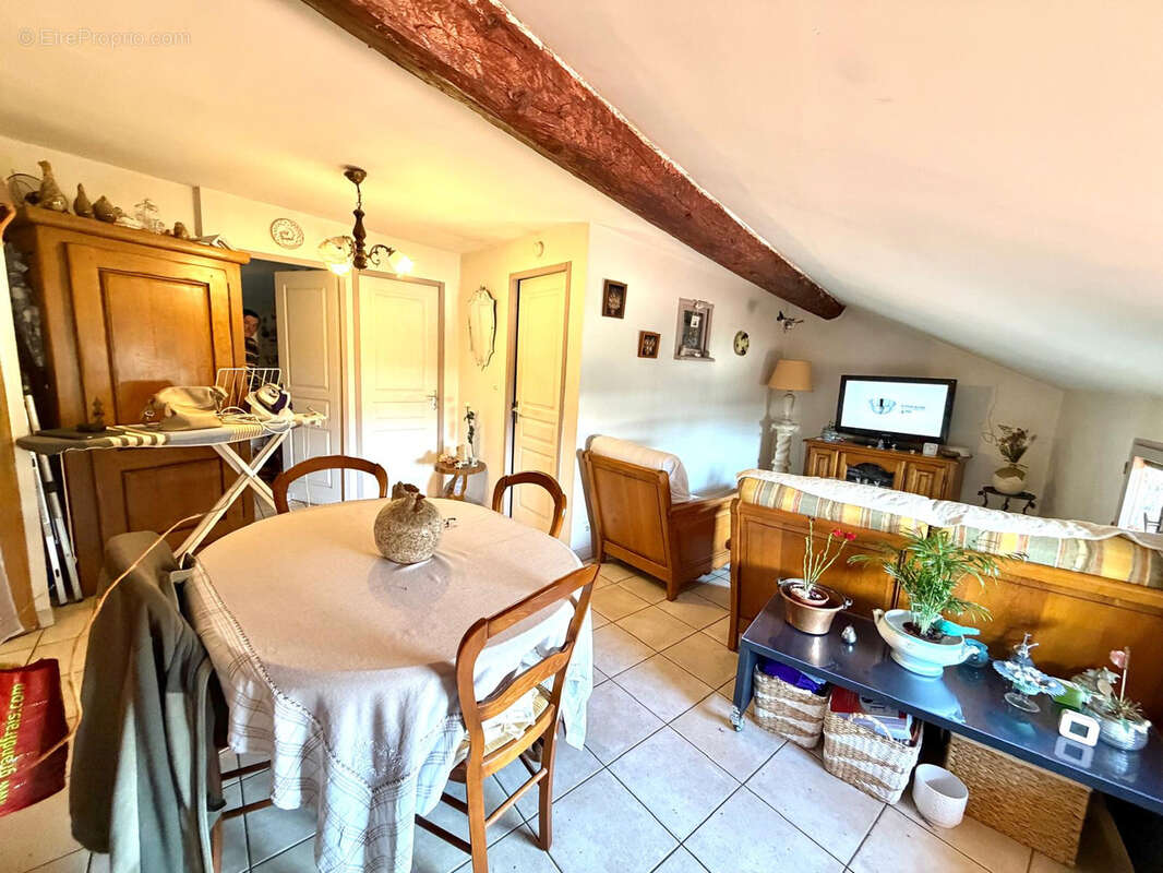 Appartement à POLLESTRES