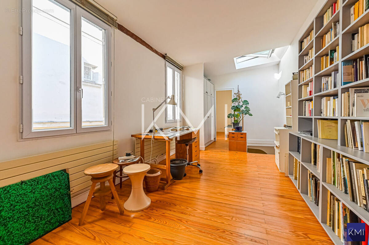 Appartement à PARIS-18E