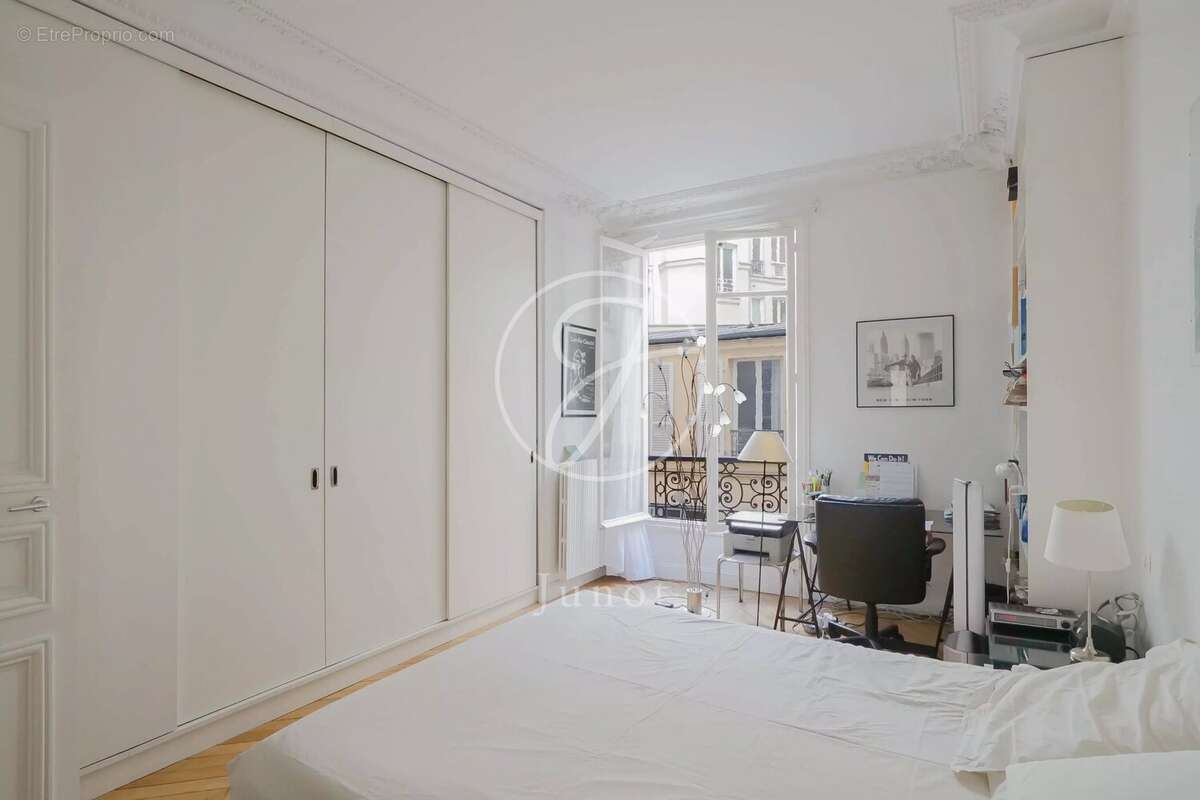Appartement à PARIS-6E