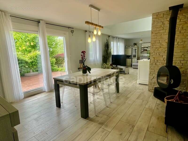 Maison à VILLERS-SOUS-SAINT-LEU