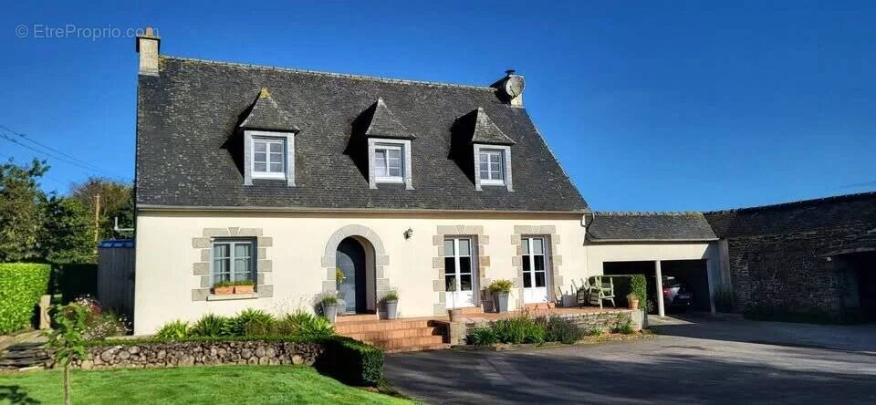 Maison à SAINT-MARTIN-DES-PRES