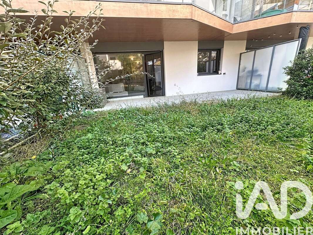 Photo 5 - Appartement à DECINES-CHARPIEU