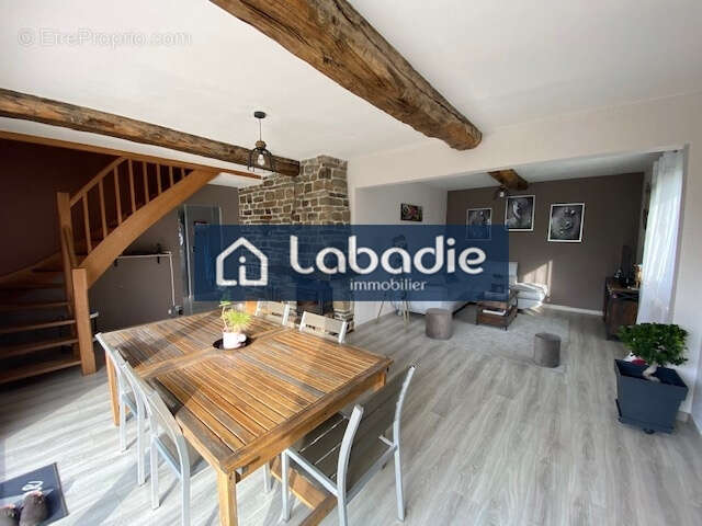 Maison à CHENEDOLLE