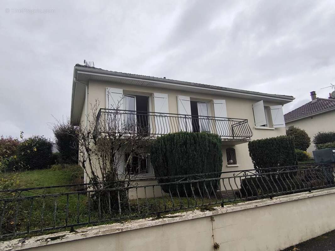 Maison à SAINT-JUNIEN