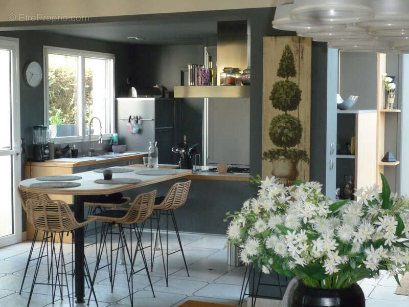 ARCY SAINTE RESTITUE (02) belle maison d'architecte de 291 m2 sur un terrain de 7000 m2 - photo 2
