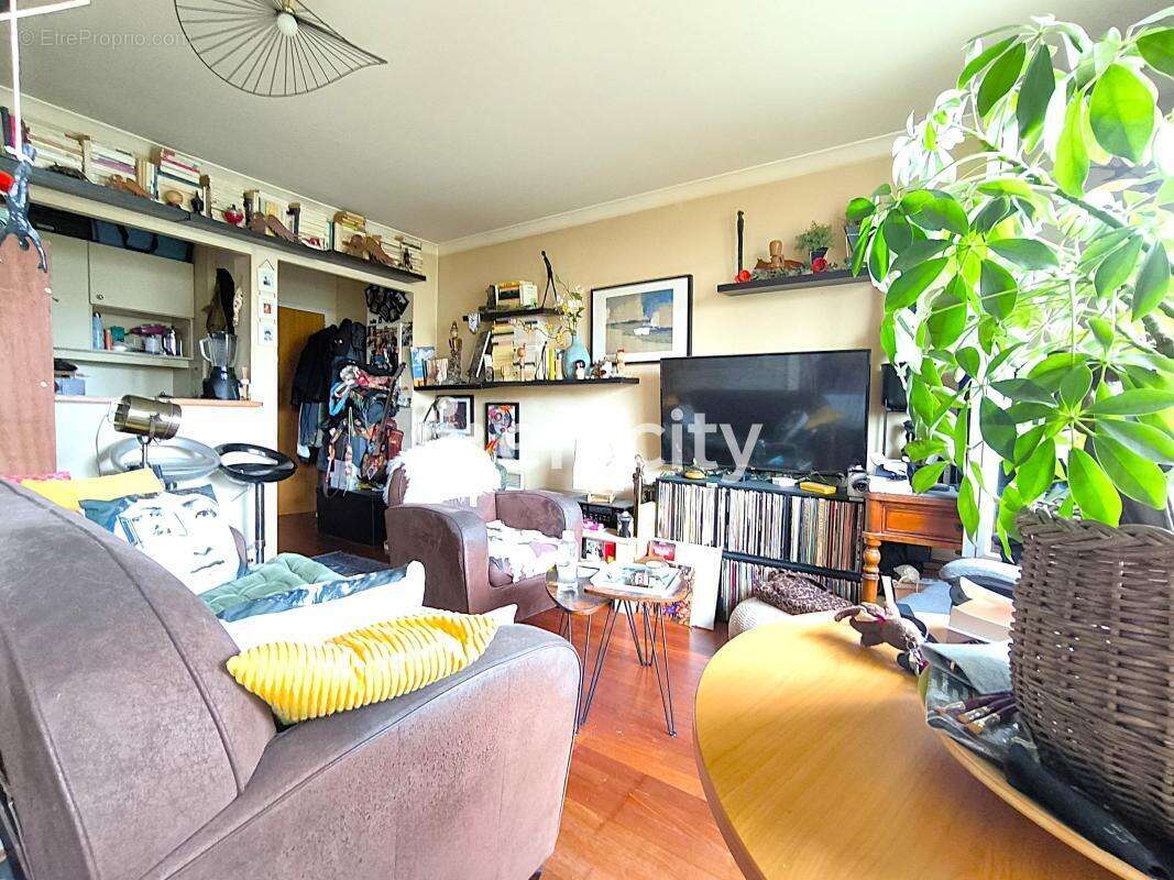 Appartement à PARIS-19E