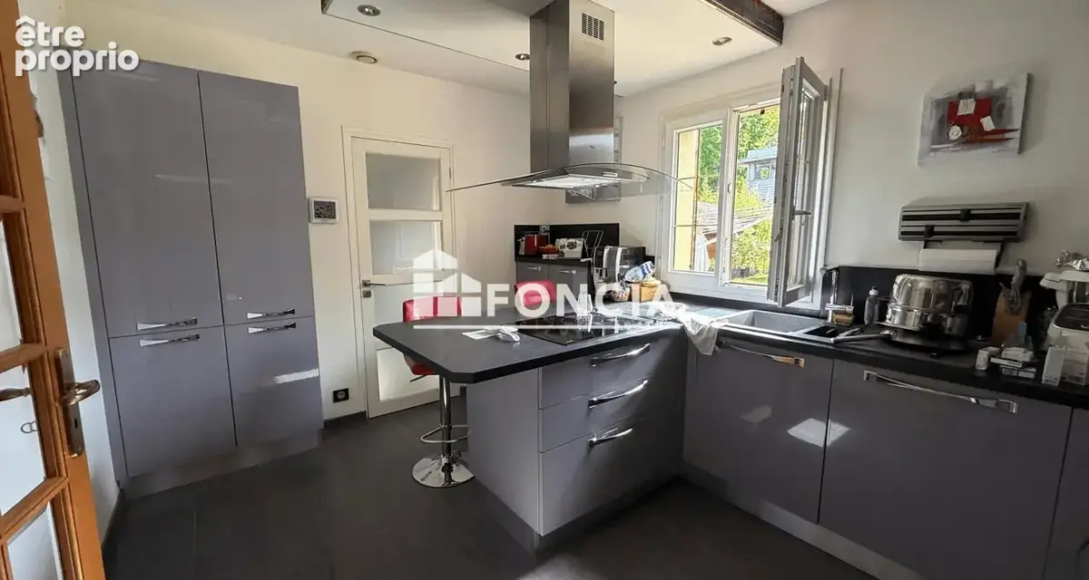 Très belle maison refaite récemment de 5 chambres sur beau terrain - photo 3