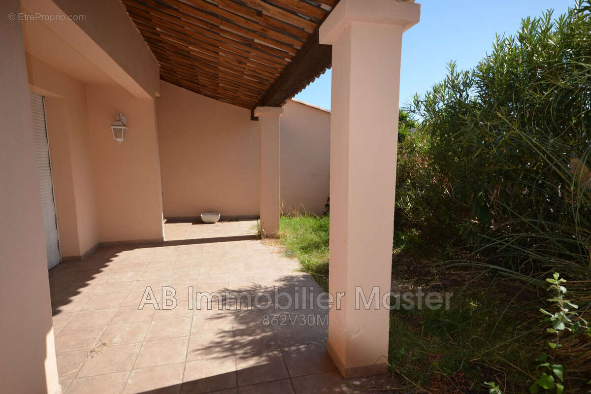 Maison à VILLENEUVE-LOUBET