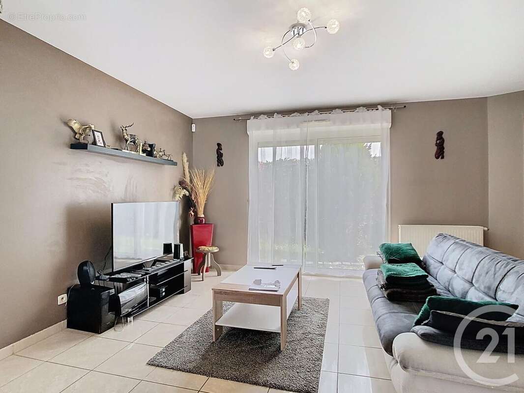 Maison à LA CHAPELLE-RABLAIS