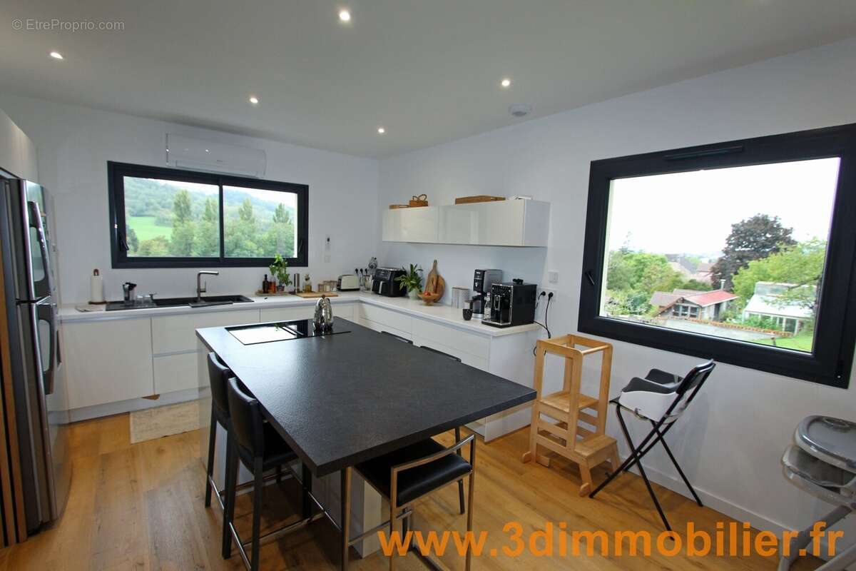 COIN CUISINE - Maison à LONS-LE-SAUNIER