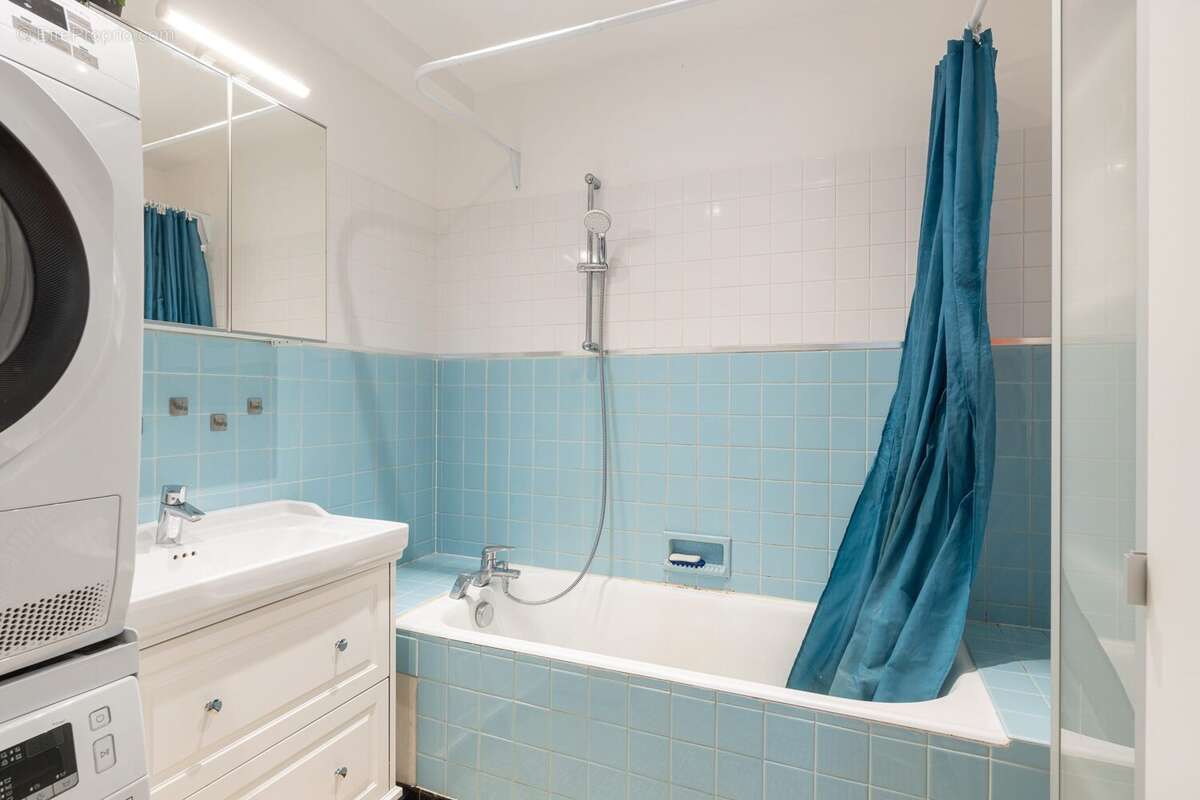 Appartement à LA GARENNE-COLOMBES
