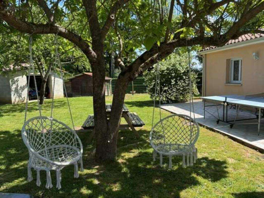 Maison à TERRASSON-LAVILLEDIEU