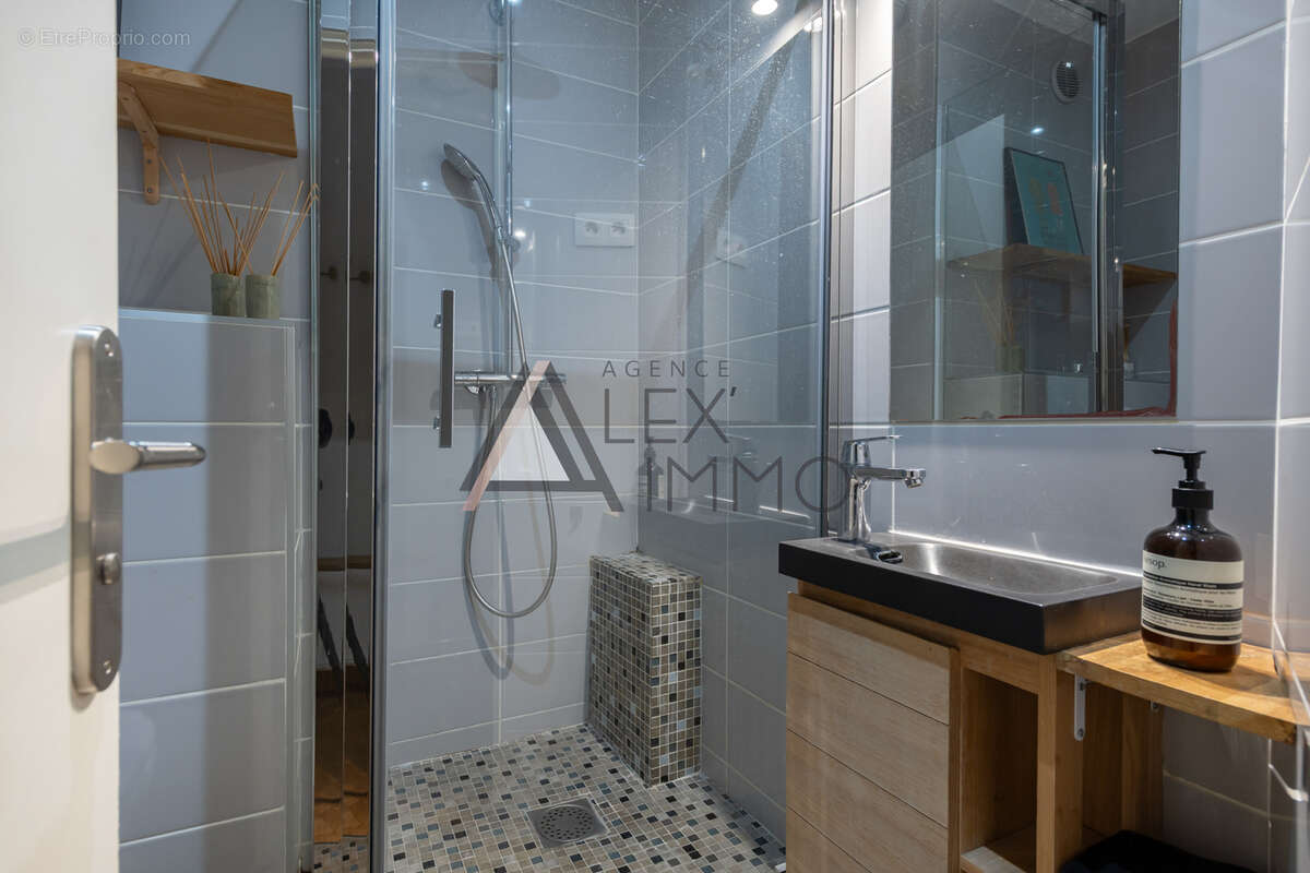 Appartement à MARSEILLE-5E