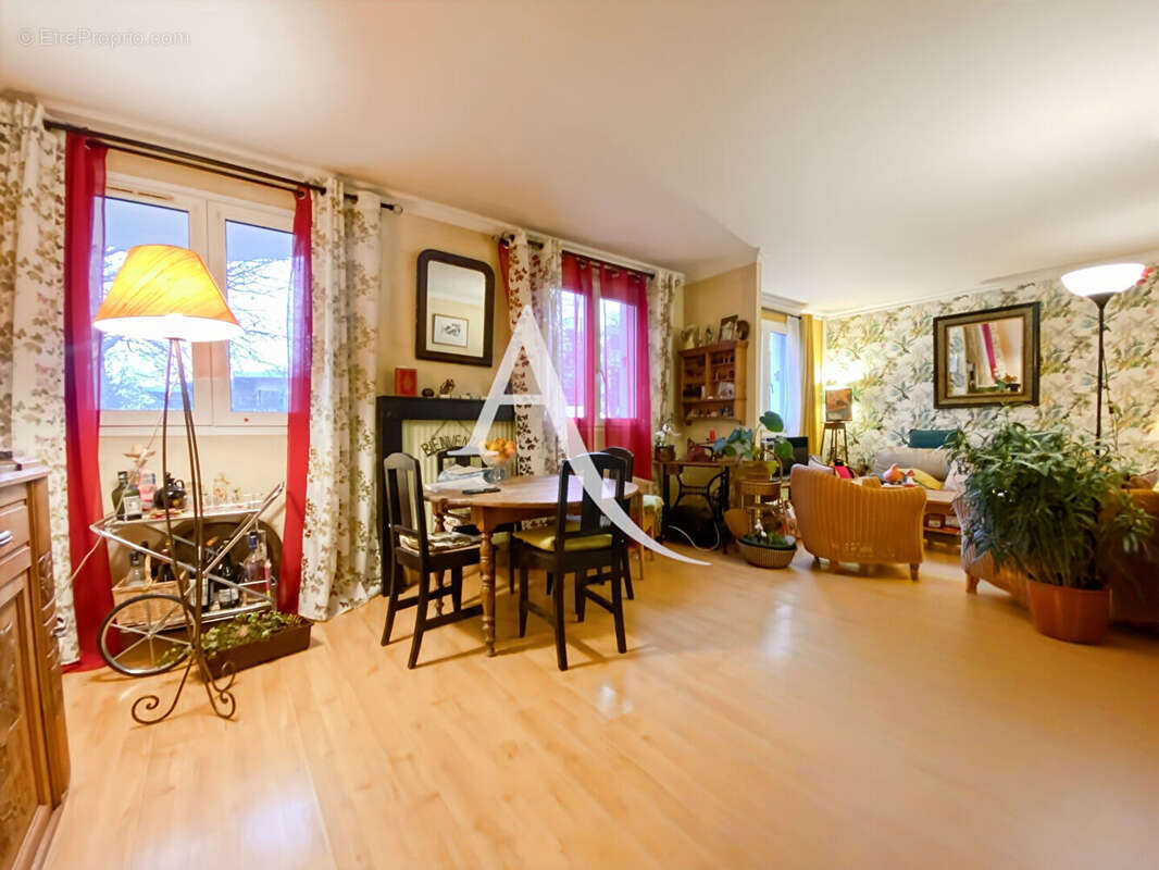 Appartement à MAUREPAS