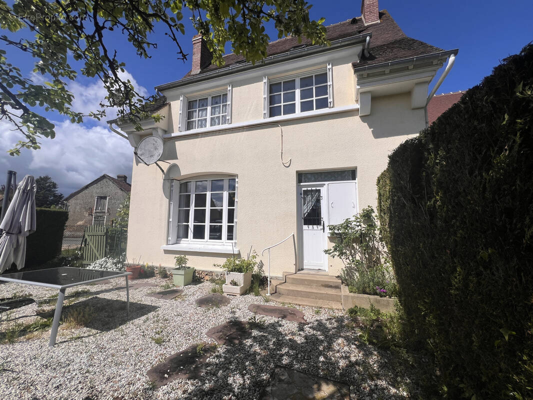 Maison à BU