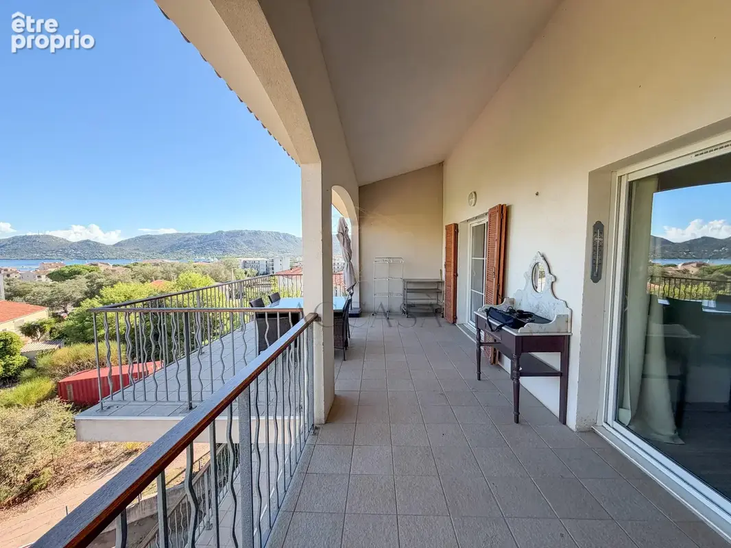 Appartement T3 105 m2 Porto Vecchio terrasse vue mer parking - photo 5