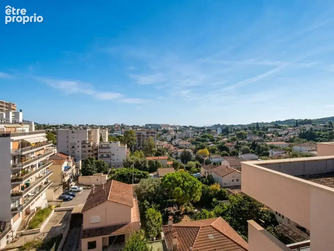 Dernier etage - garage - commodites - transports en commun - photo 6