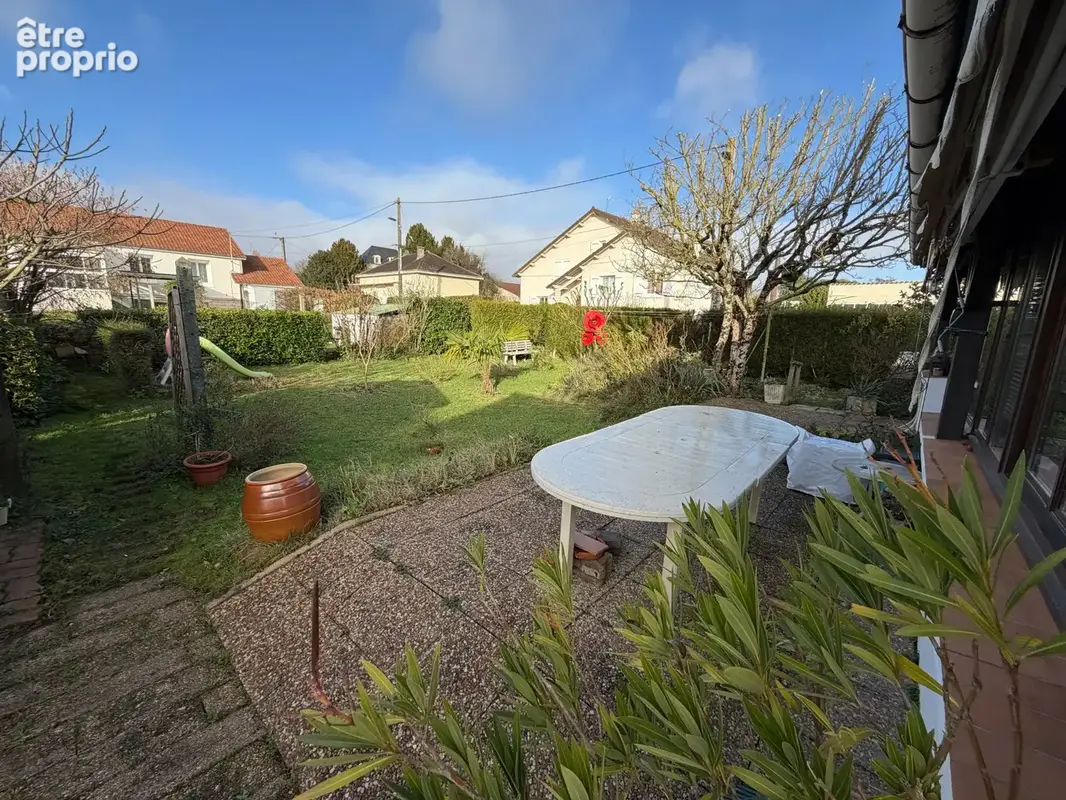 Maison 4 chambres - garage - terrain - photo 12