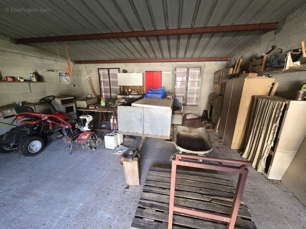 Maison à LA CHAPELLE-SAINT-LAURIAN