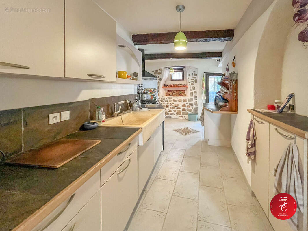 Maison à FIGANIERES